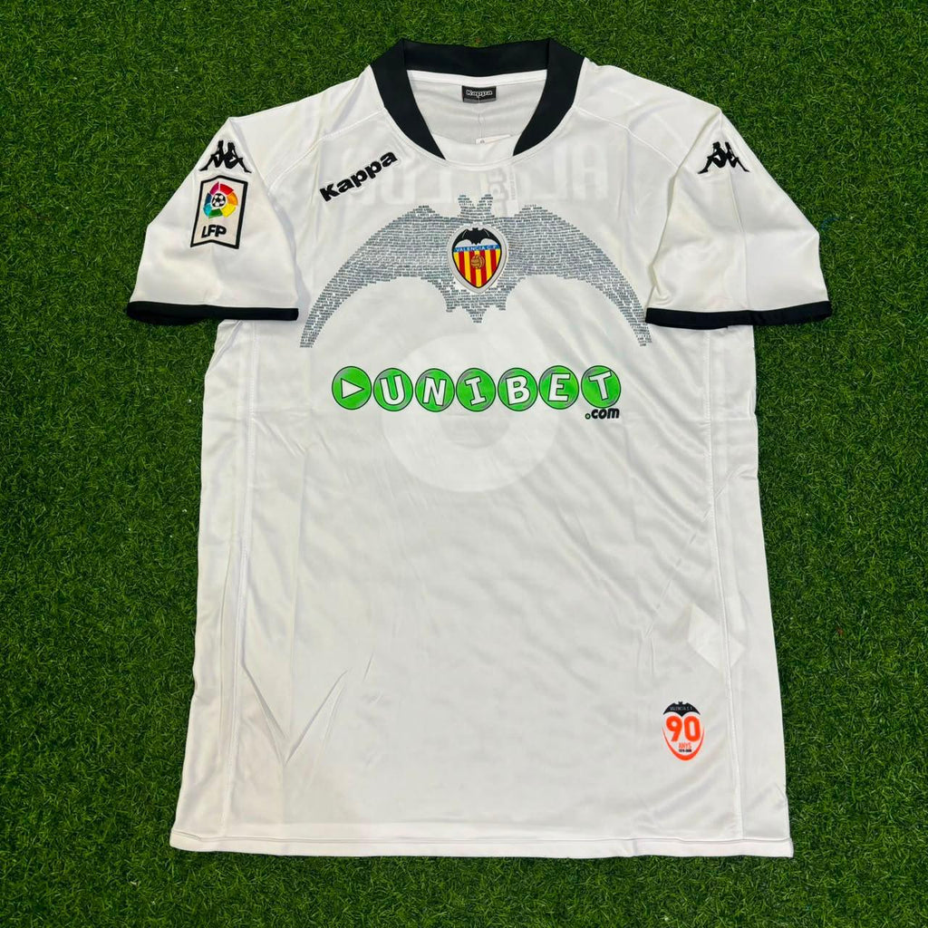Valencia White Retro Football Jersey – David Albelda #6 – Front View