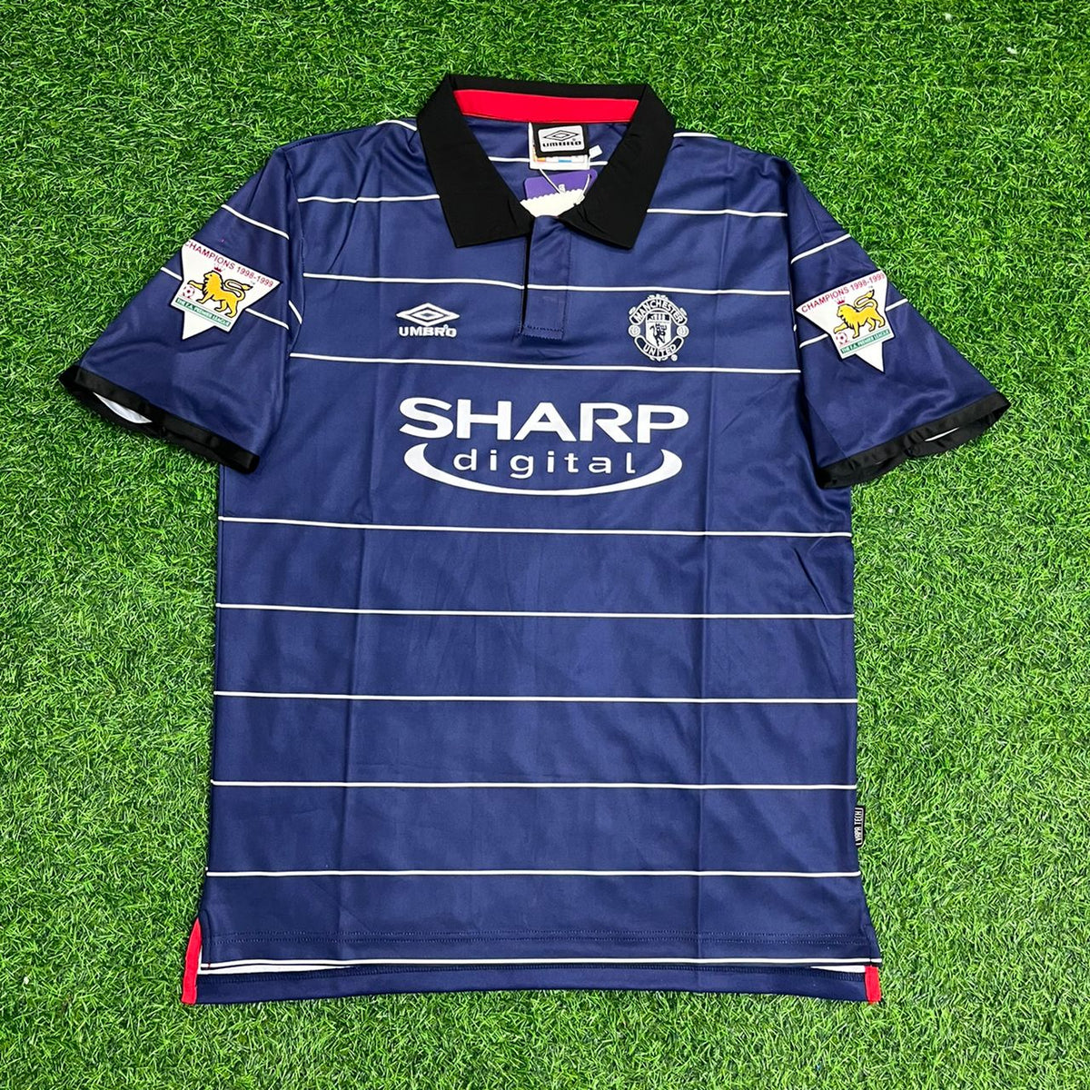 1999/00 David Beckham Manchester United Night Blue Retro Football Jersey – Front View
