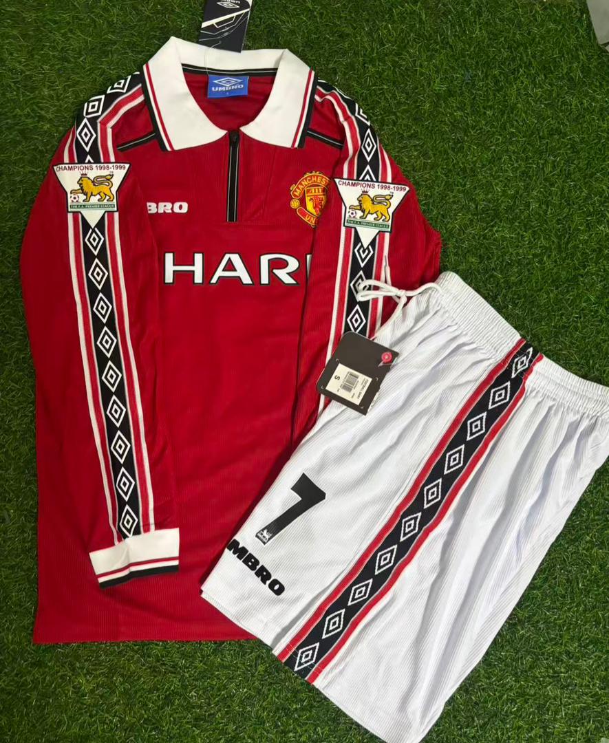 David Beckham Manchester United 1999 Red Long Sleeve Kids Retro Football Jersey – Front View