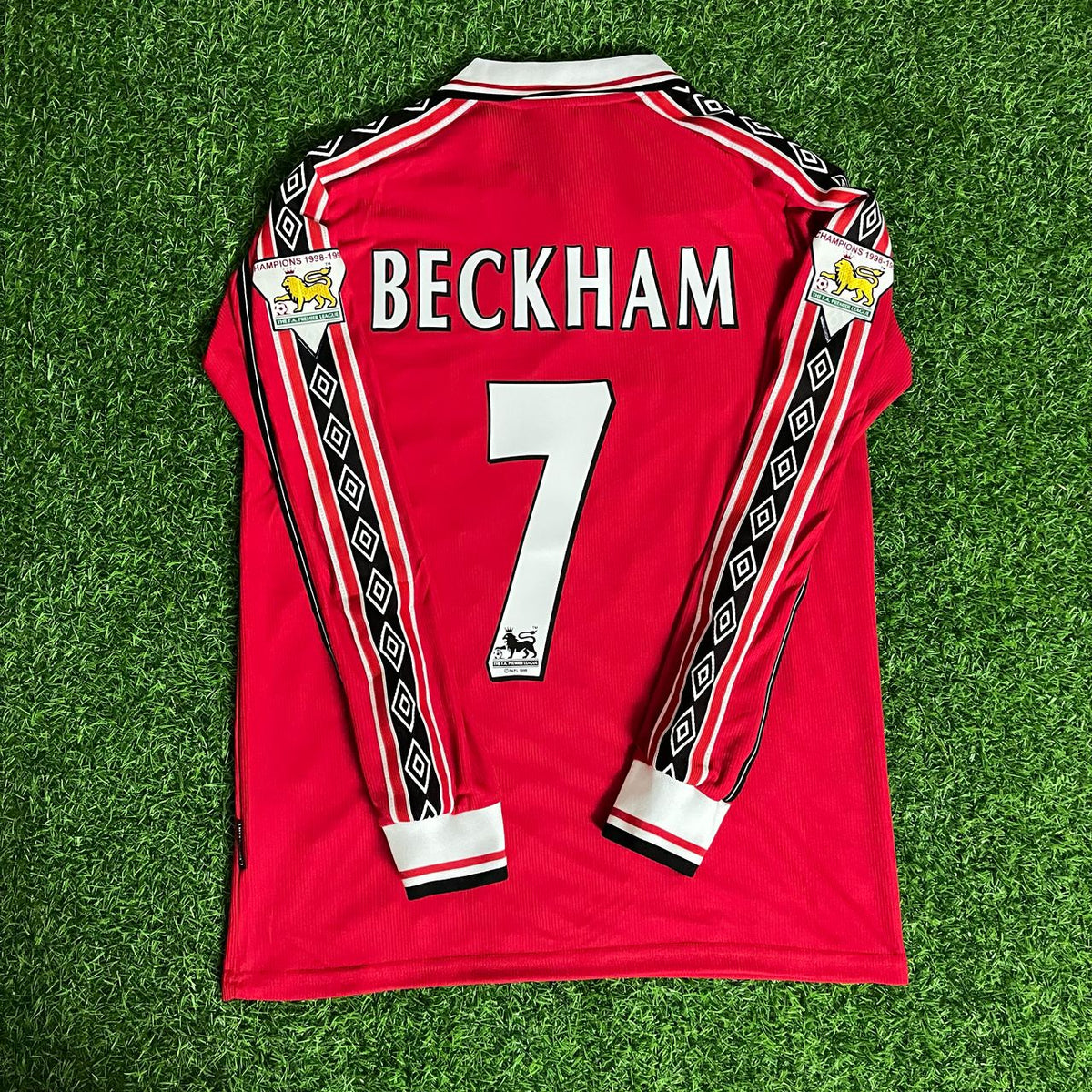 David Beckham 7 - Manchester United 1999 Red Long Sleeve Kit Jersey – Back View