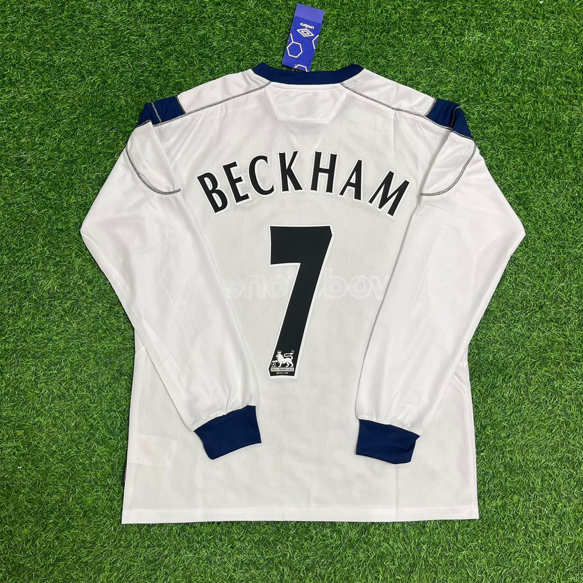 2000/01 David Beckham Manchester United White Retro Football Jersey Collection – Back View