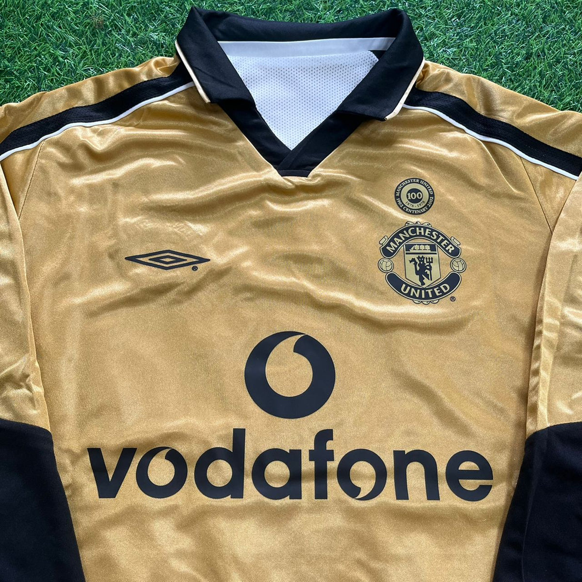 David Beckham #7 Manchester United 01/02 Reversible Away Shirt Retro Jersey – Detailed View