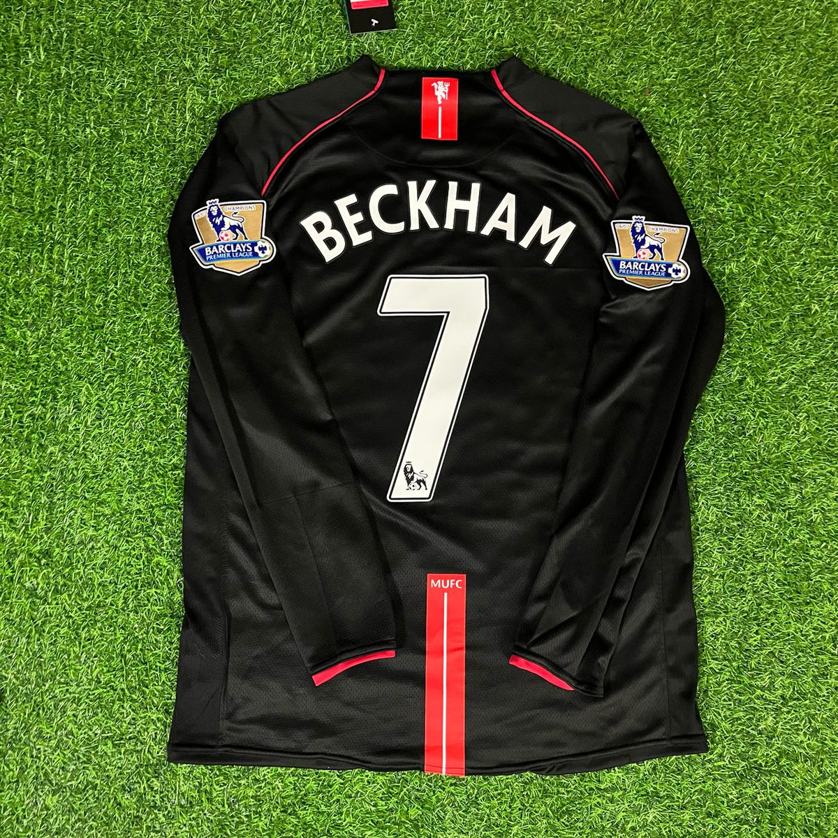 David Beckham – Manchester United Black Retro Kit Jersey – | | – Back View