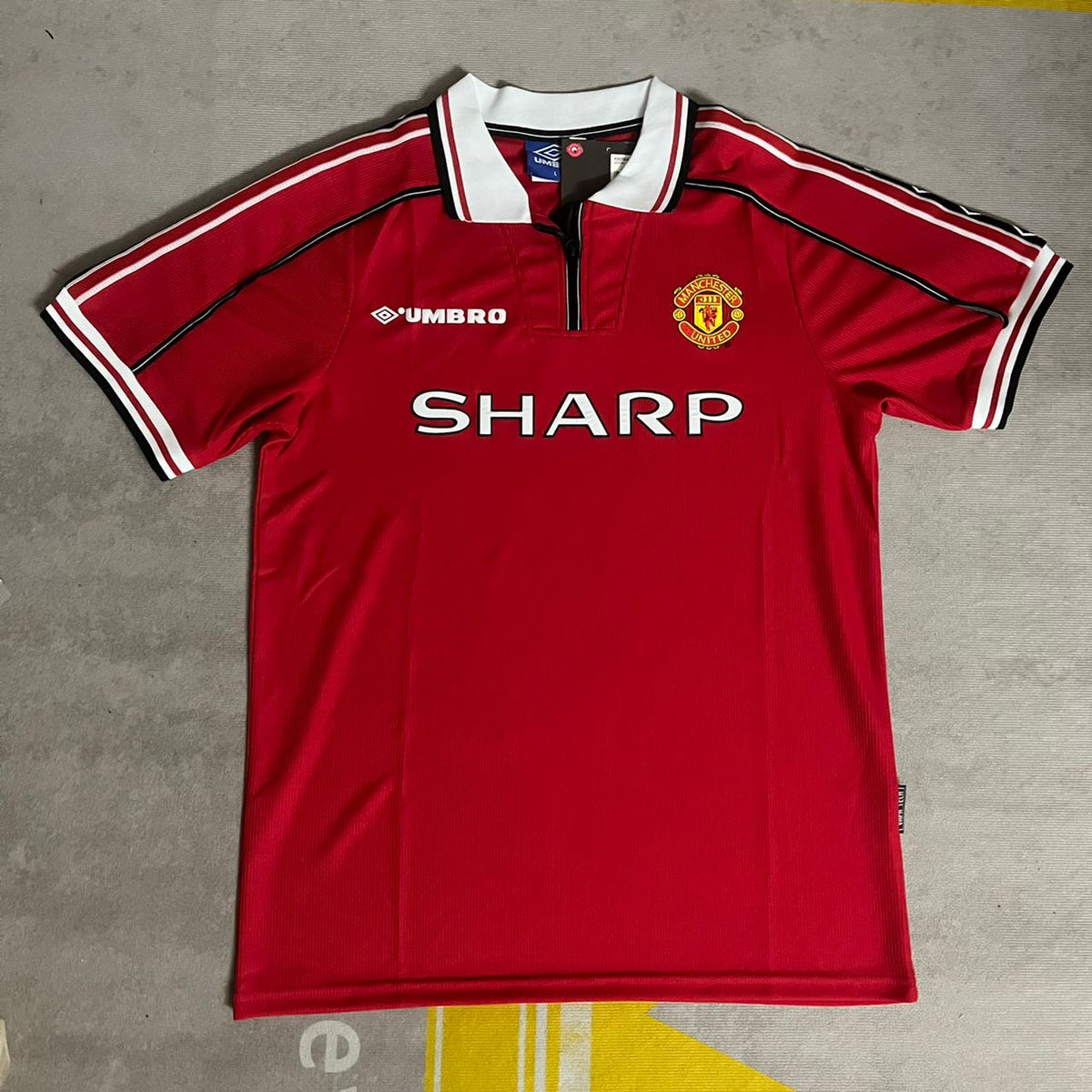 1999 Dwight Yorke Manchester United Red Retro Football Jersey – 4