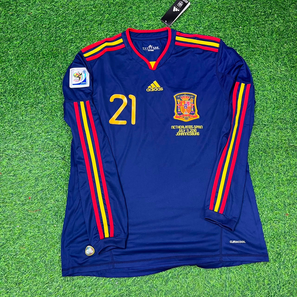 David Silva - Spain 2010 World Cup Final Retro Jersey – Front View