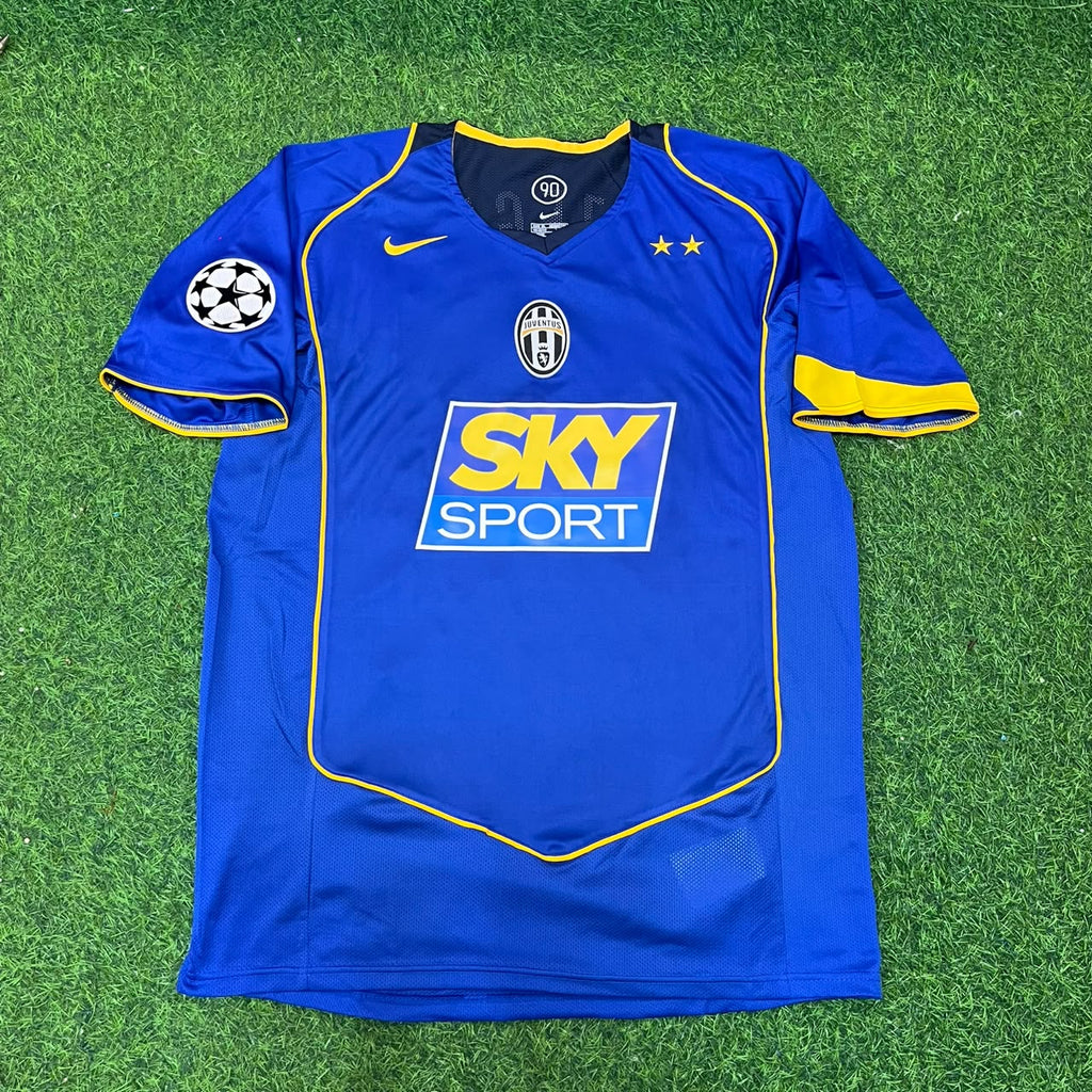 Juventus 2004-2005 Blue Retro Jersey | Kit | | – David Trezeguet – Front View
