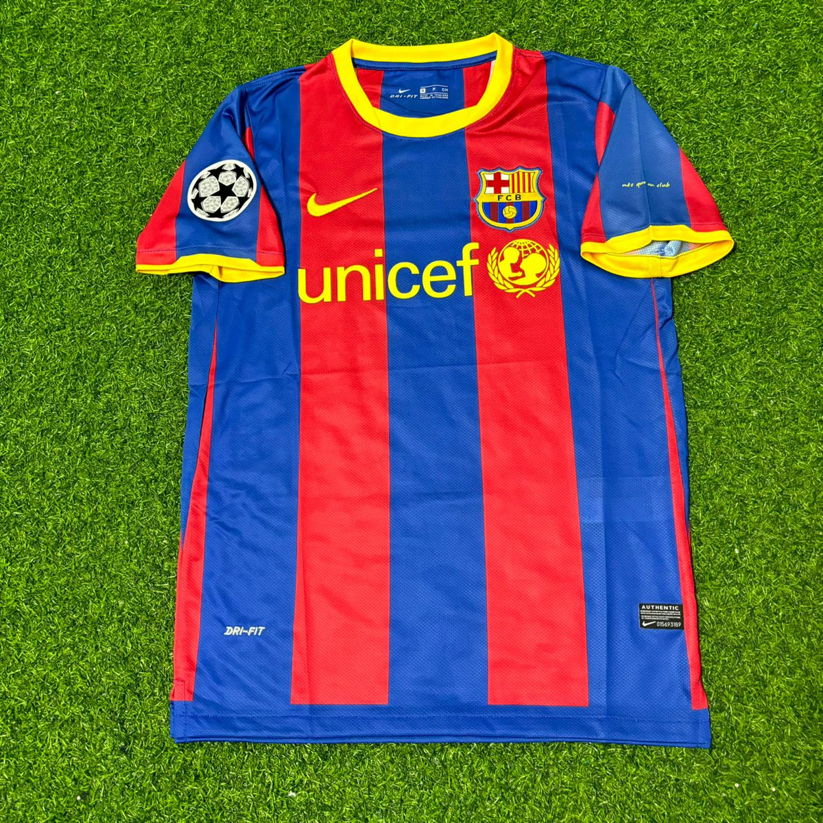 David Villa Barcelona 2010 2011 Jersey – Front View