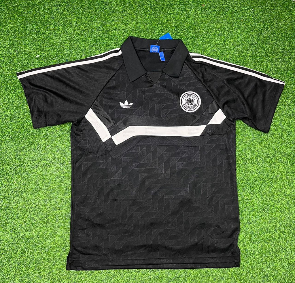 Mario Basler Germany Deutschland Schwarzes Retro Fußballtrikot Jersey – Front View