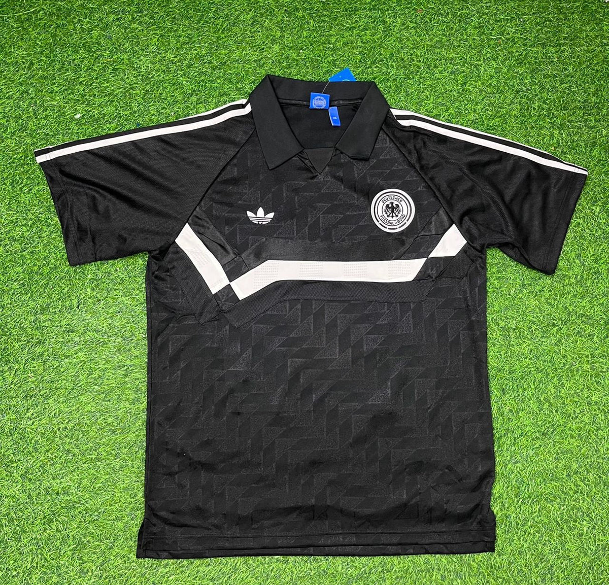 Uli Hoeness Germany Deutschland Schwarzes Retro Fußballtrikot Jersey – Front View