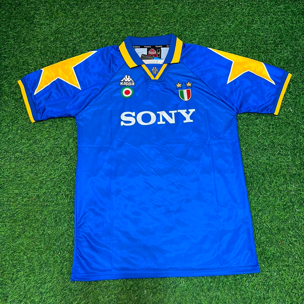 Juventus 1995/97 Retro Kit Jersey – | | – Didier Deschamps 14 – – Front View