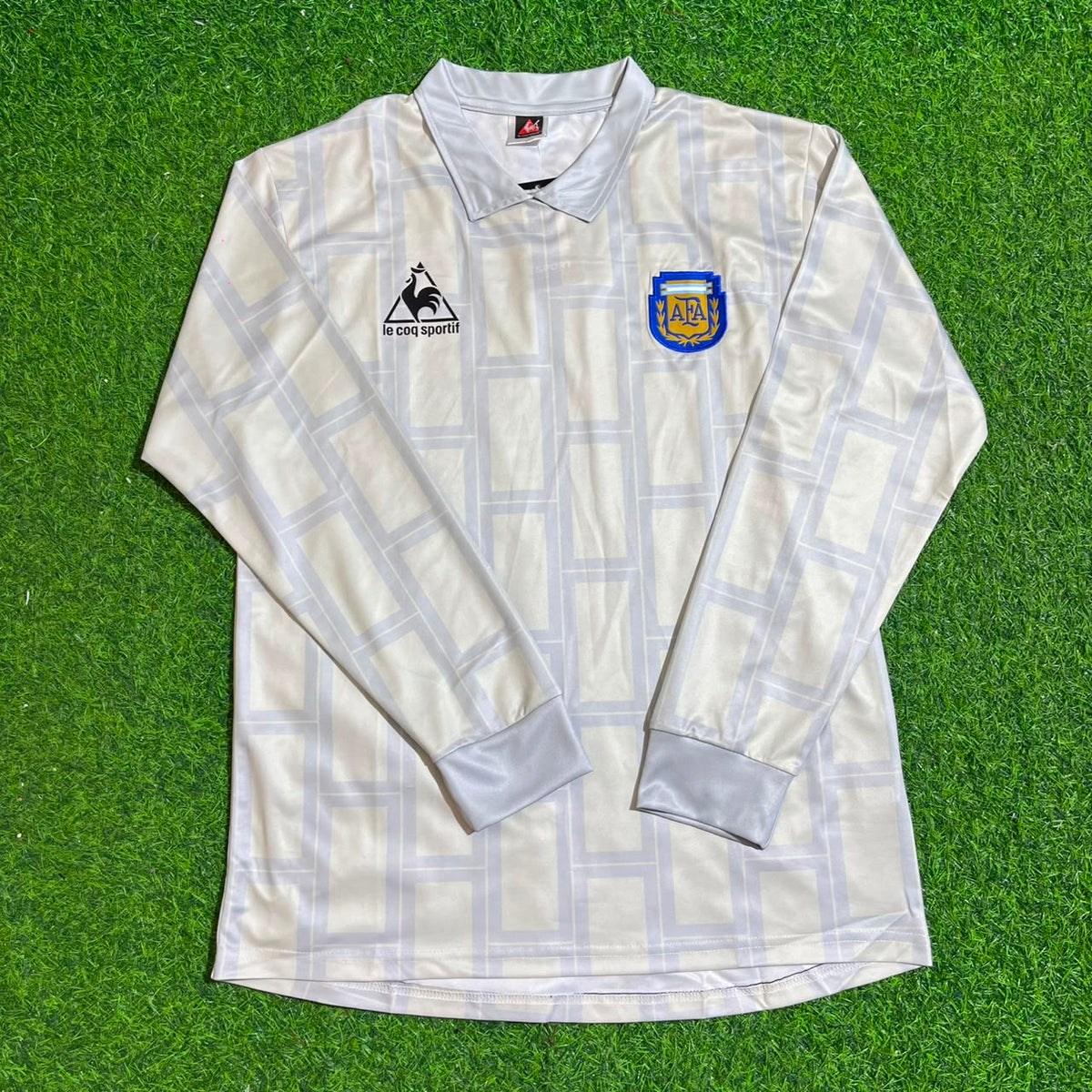 Diego Maradona Argentina 1986 Season Home Long Sleeve Retro Jersey – Front View