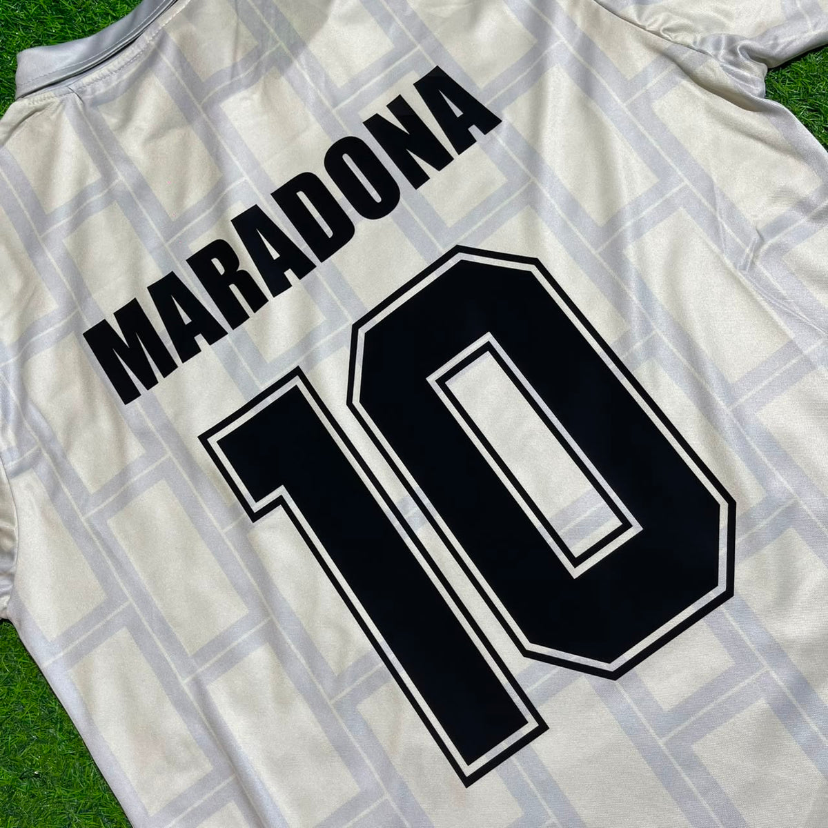 Diego Maradona Argentina 1986 Season Home Long Sleeve Retro Jersey – Detailed View