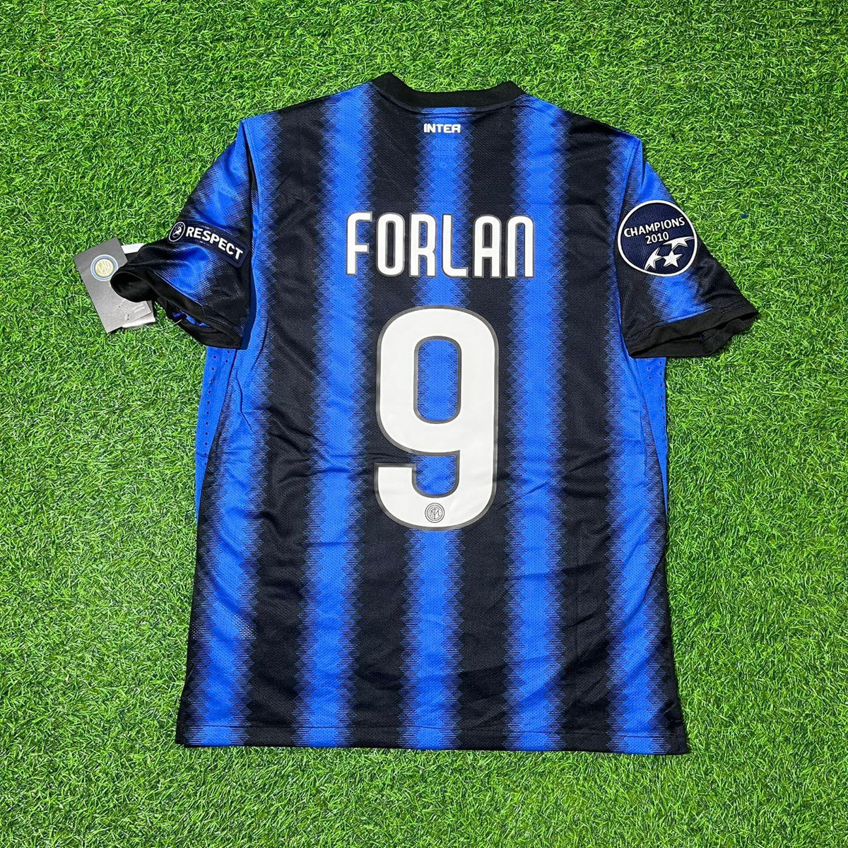 2011/12 Diego Forlán Inter Football Jersey – Back View