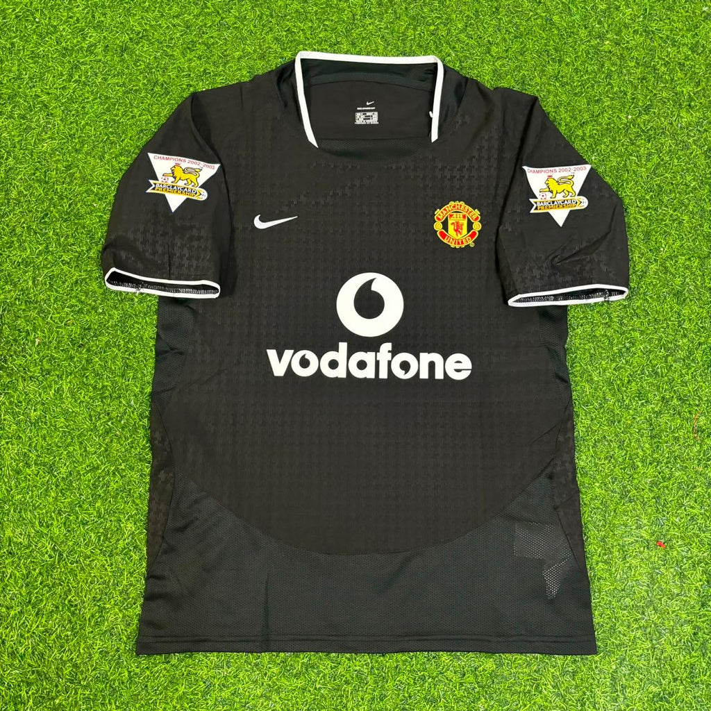Diego Forlan Manchester United 2003-2004 Away Black Retro Football Jersey – Front View