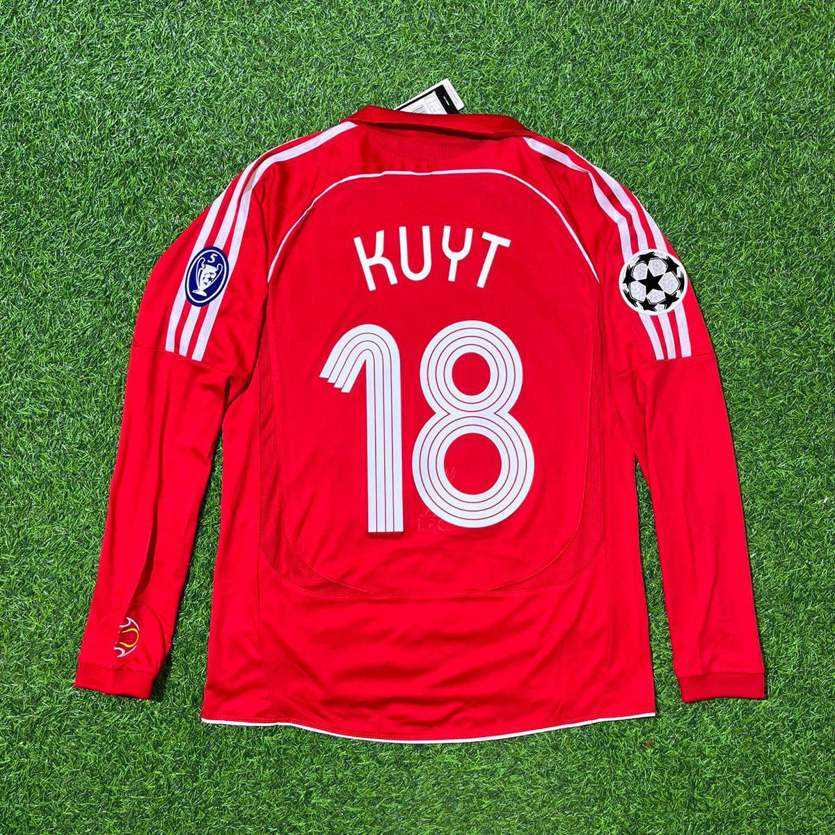 Dirk Kuyt 18 – Liverpool 2007 Champions League Final Retro Kit Jersey – Back View