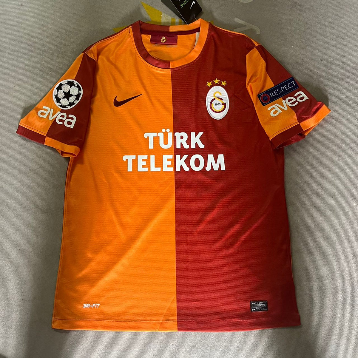 2013/14 Galatasaray Retro Nostalji Sezon Formasi Season Home Football Jersey – Front View