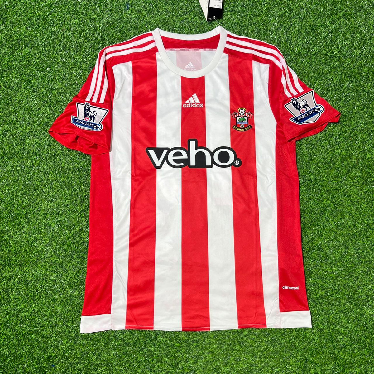 2015/16 Dušan Tadić Southampton Home Retro Football Jersey – Front View