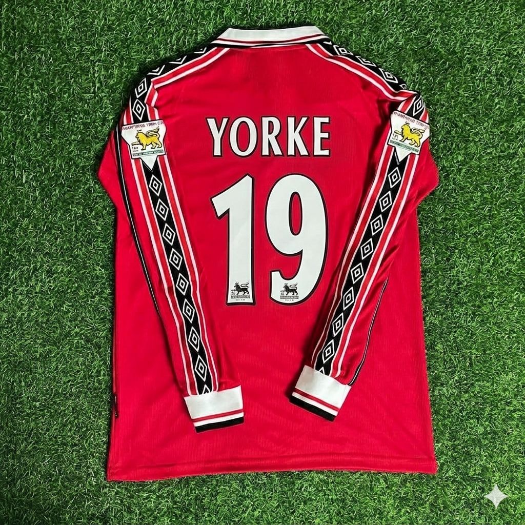 1999 Dwight Yorke 19 - Manchester United Red Long Sleeve Football Jersey – Back View