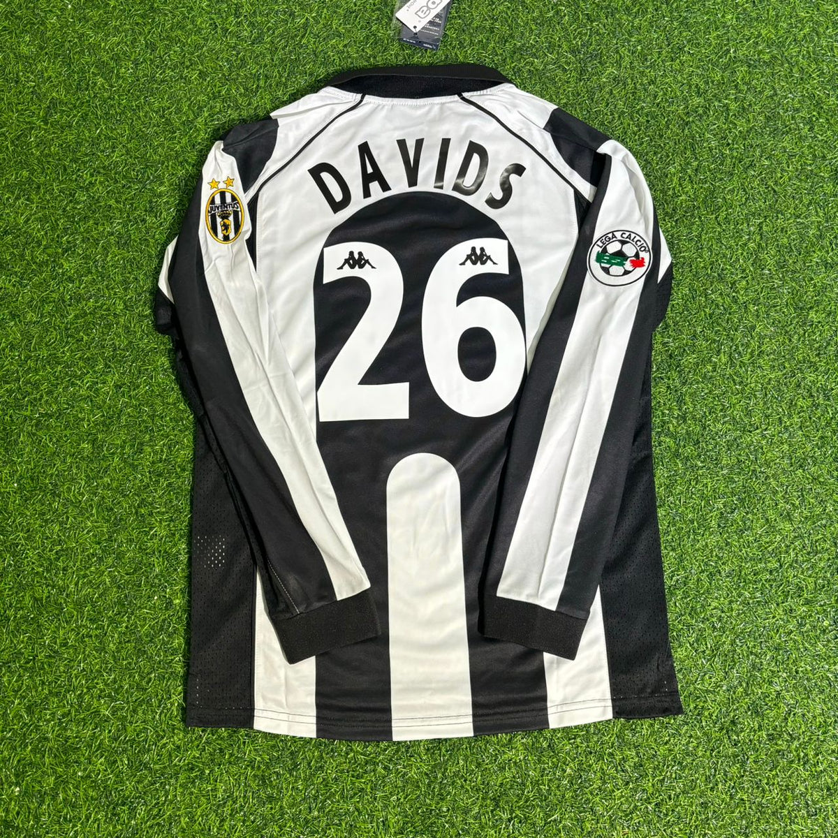 1997/98 Edgar Davids 26 - Juventus Home Retro Football Jersey – Back View