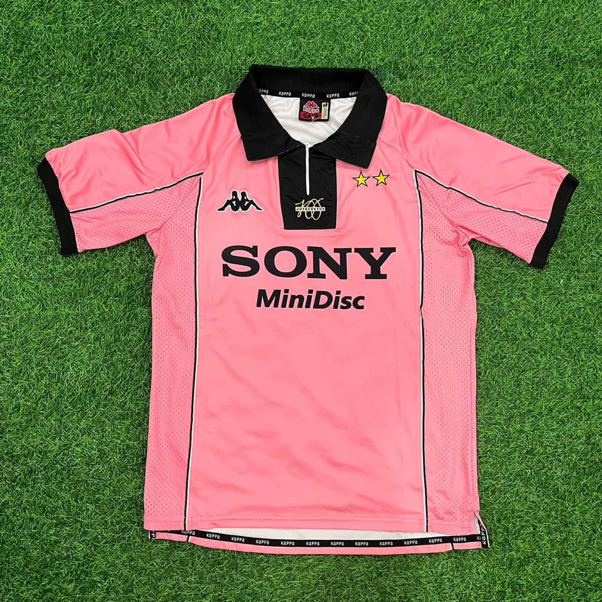 Edgar Davids – Juventus 1996/98 Retro Pink Kit Jersey – | | – Front View