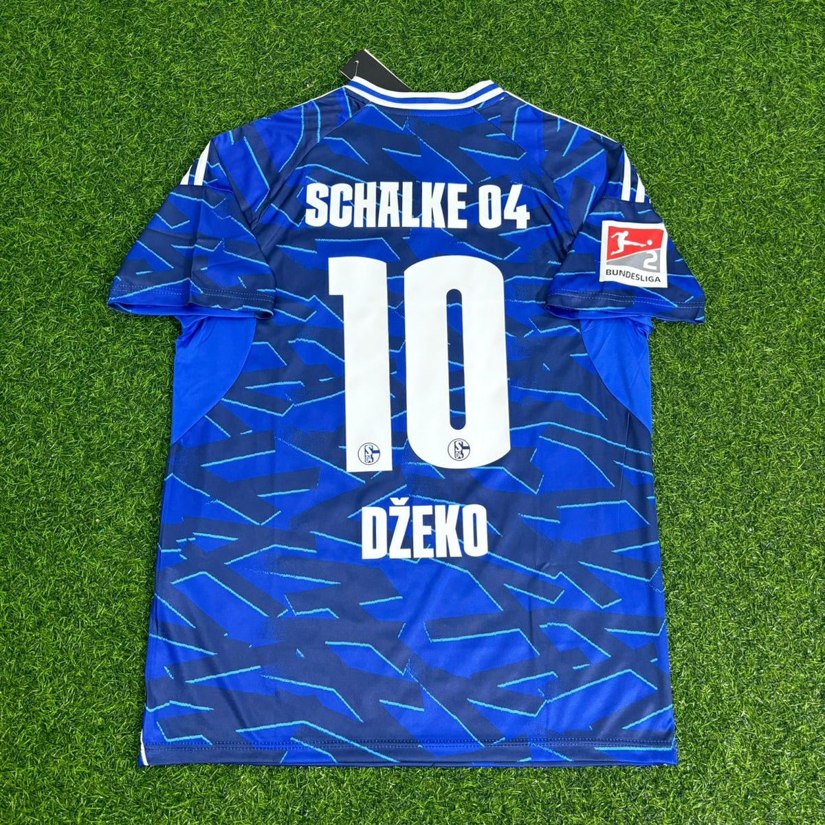 Schalke 04 Neues Saison – Edin Dzeko 10 – Back View