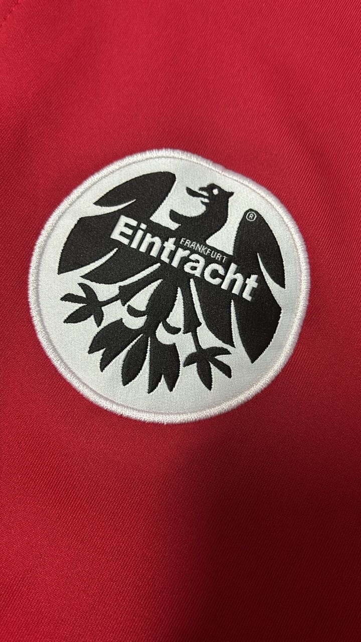 Eintracht Frankfurt Retro Vintage Style Windbreaker Jacke Jersey – Front View