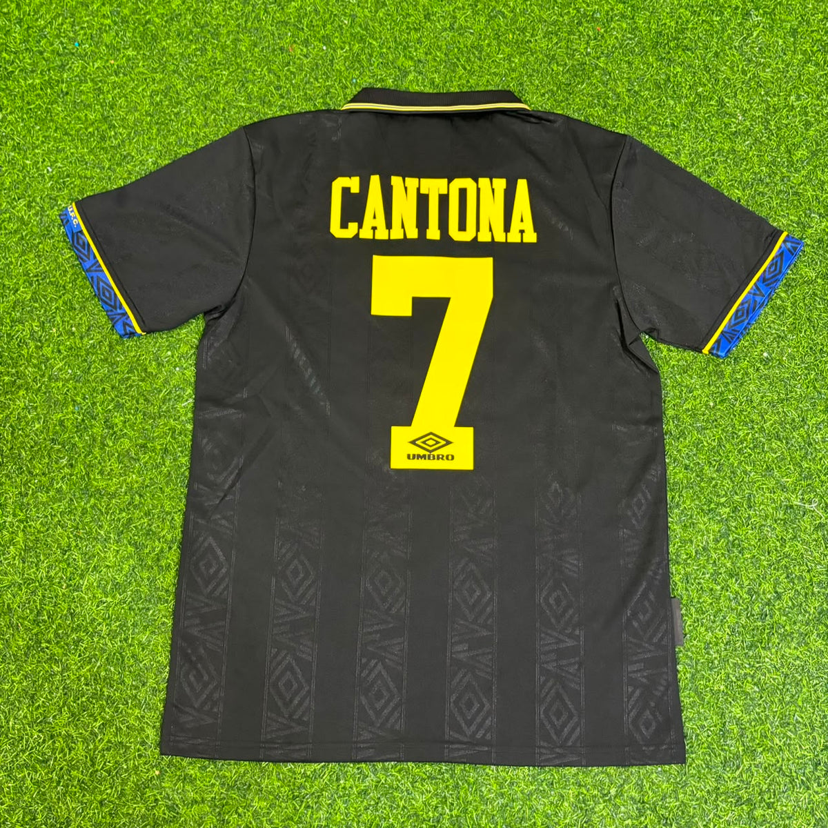 Manchester United 1992 1993 Retro Retro Football Jersey – Eric Cantona – Back View