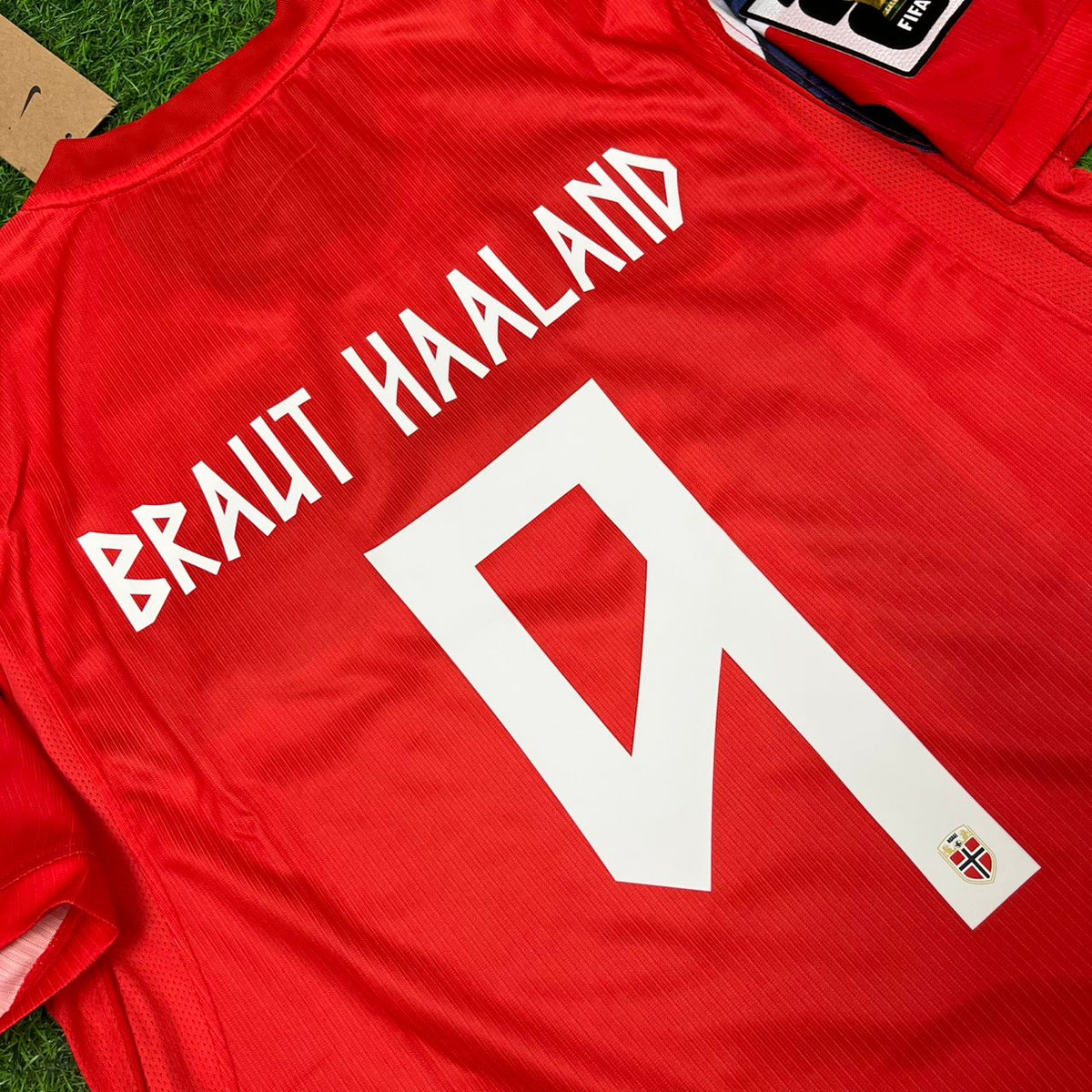 Erling Haaland #9 Norway 2026 World Cup Home Football Jersey – Detailed View