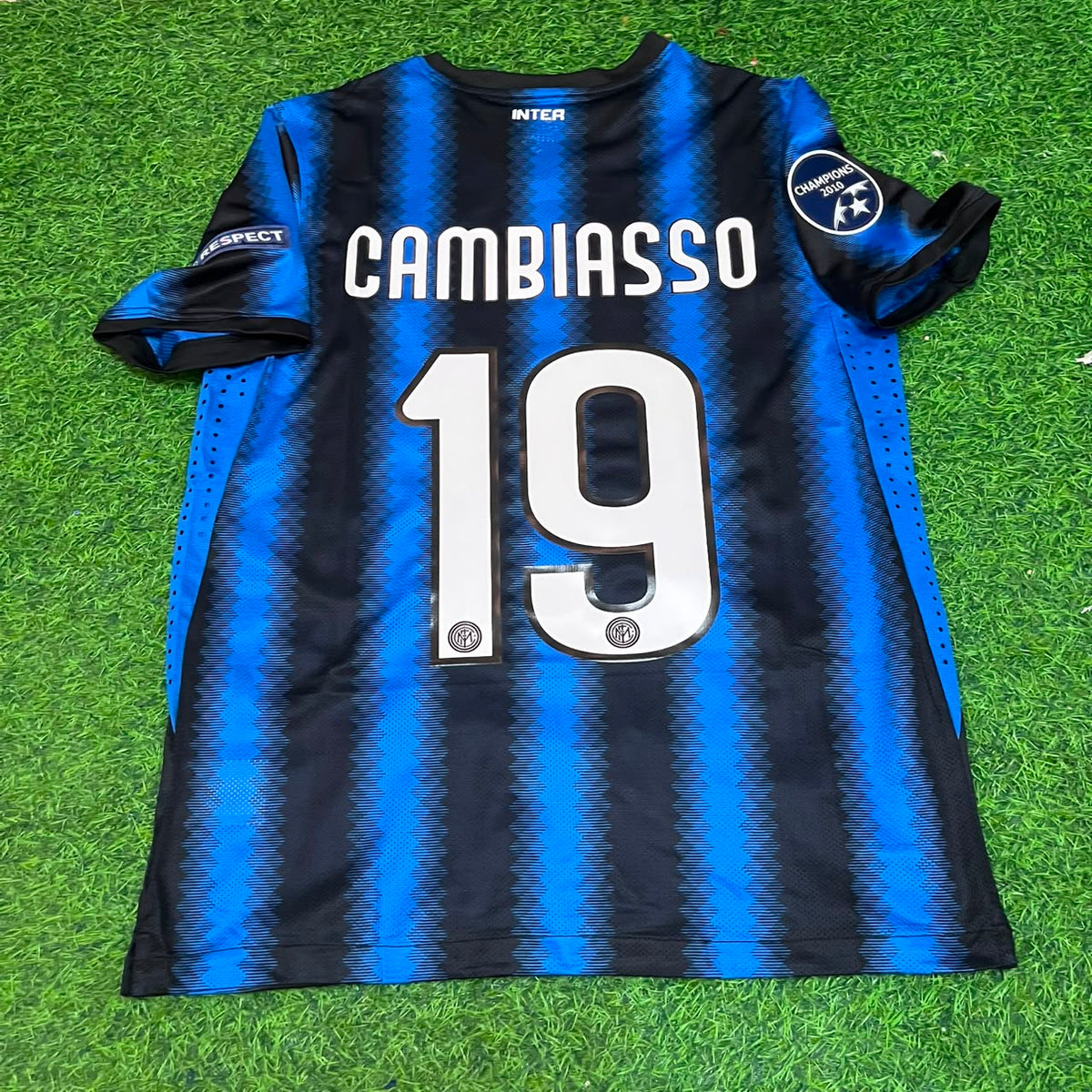 2011/12 Esteban Cambiasso Inter Football Jersey – Back View