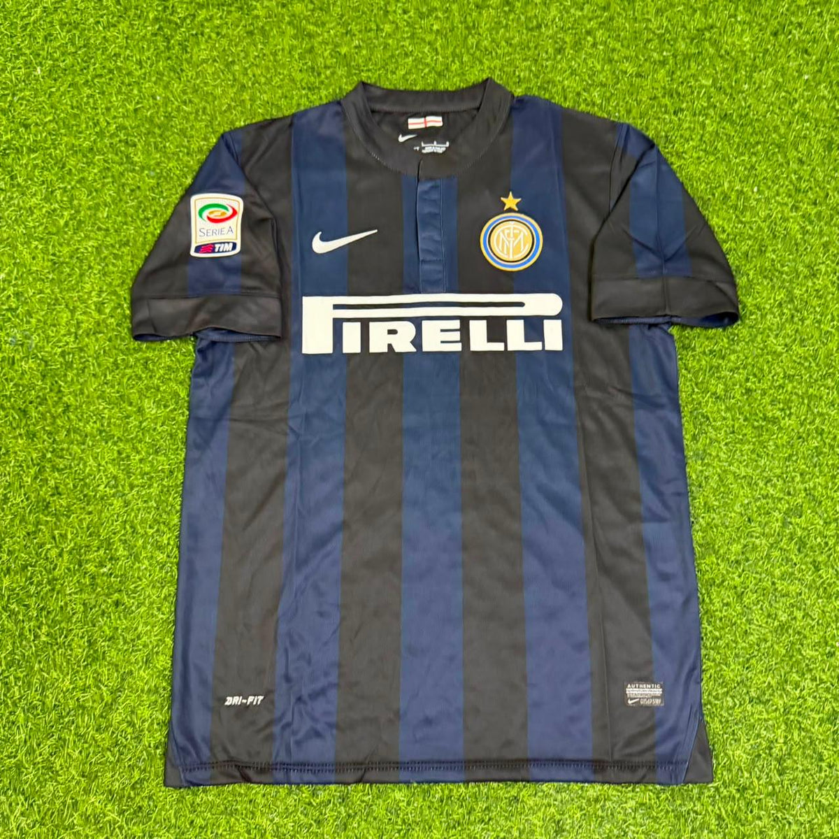 Esteban Cambiasso Inter Milan 2013–2014 Home Retro Football Jersey – Front View