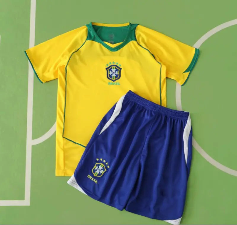 2004/06 Adriano Brazil Retro Kids kit – 7