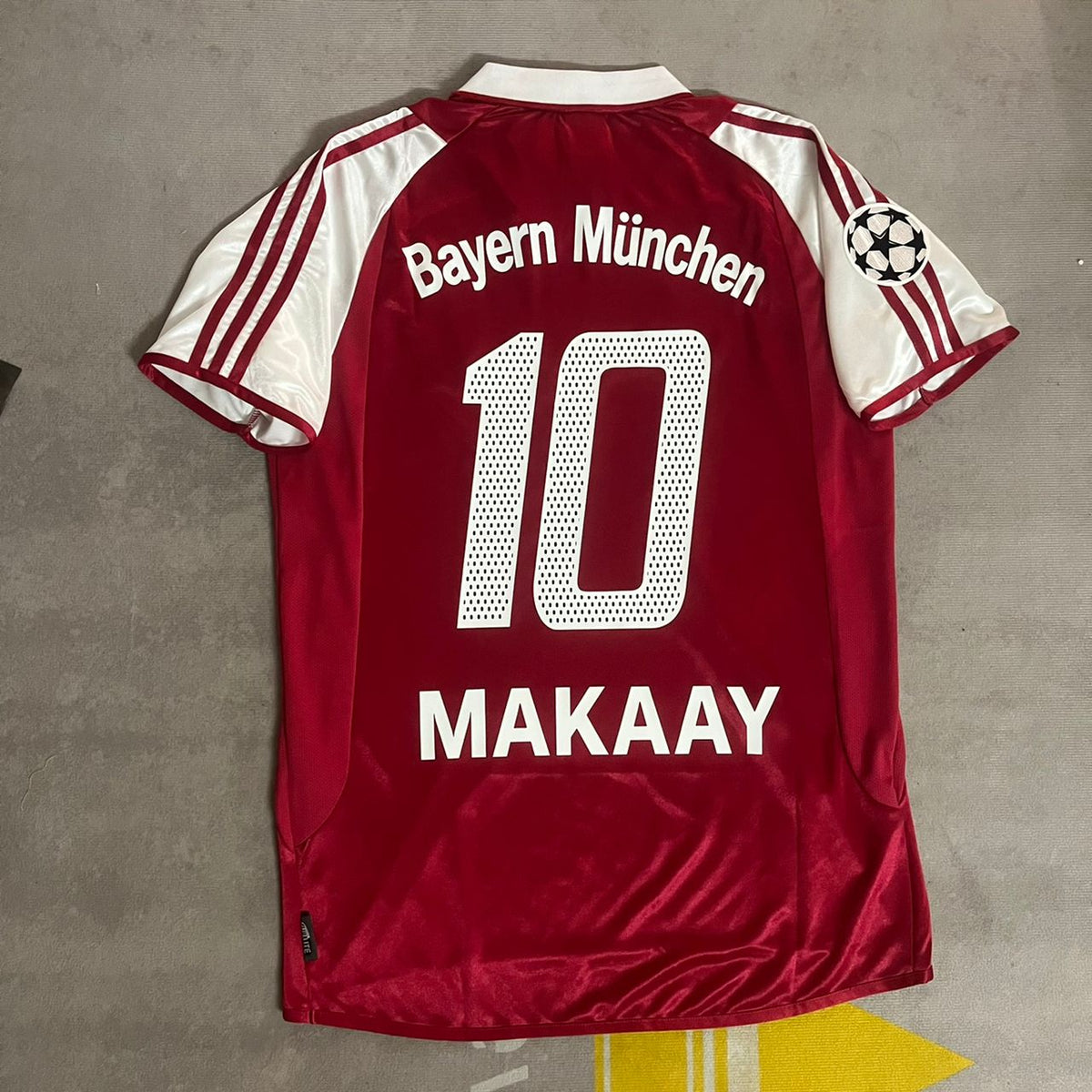 Roy Makaay 10 FC Bayern Munich 2003 2004 Retro Jersey Jersey – Back View