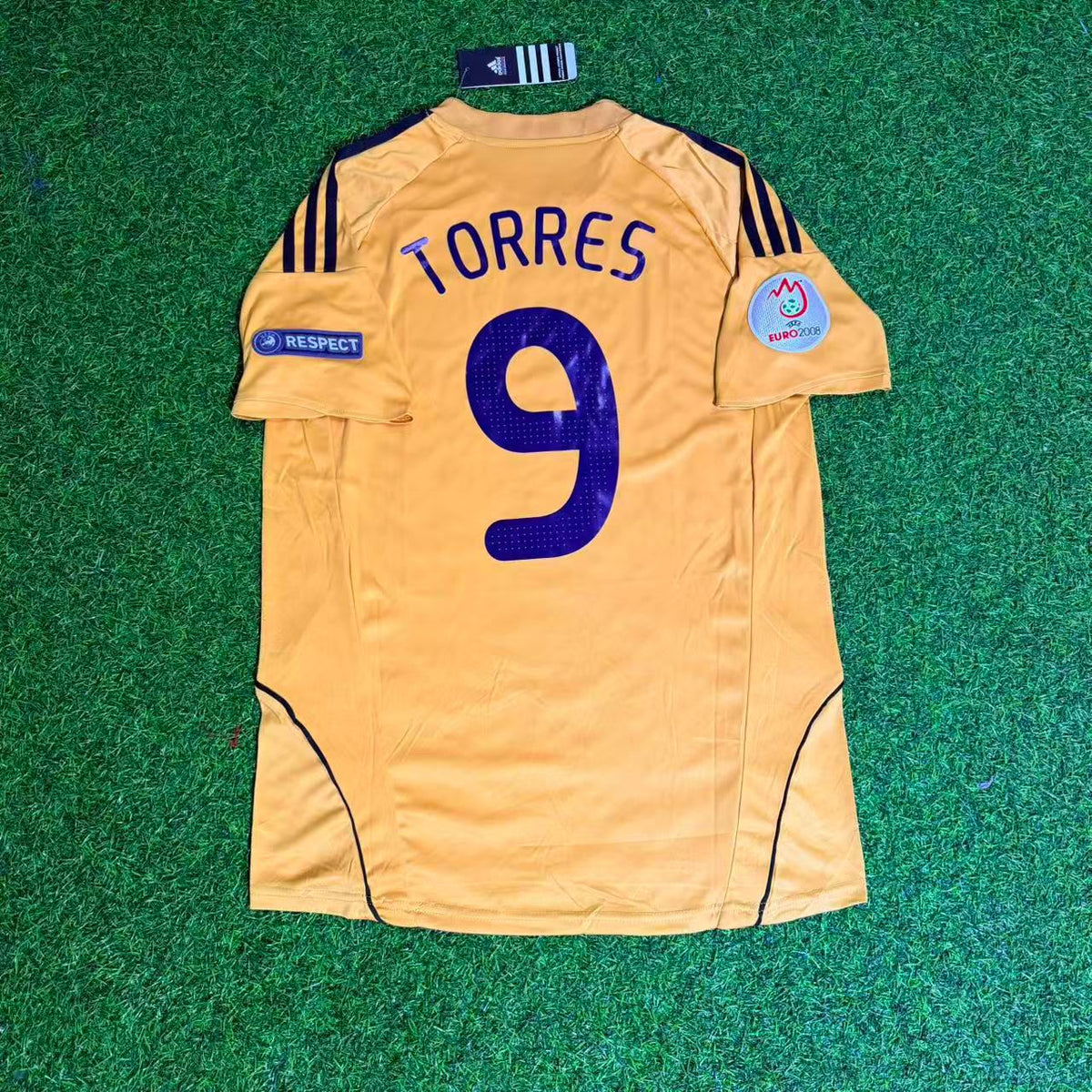 Spain EURO 2008 Retro Football Jersey – Fernando Torres 9- – Back View