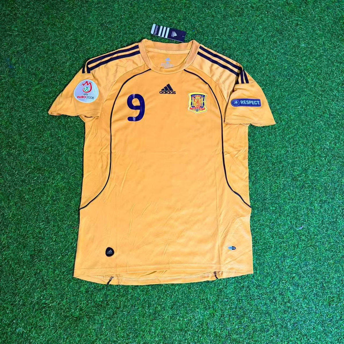 Spain EURO 2008 Retro Football Jersey – Fernando Torres 9- – Front View