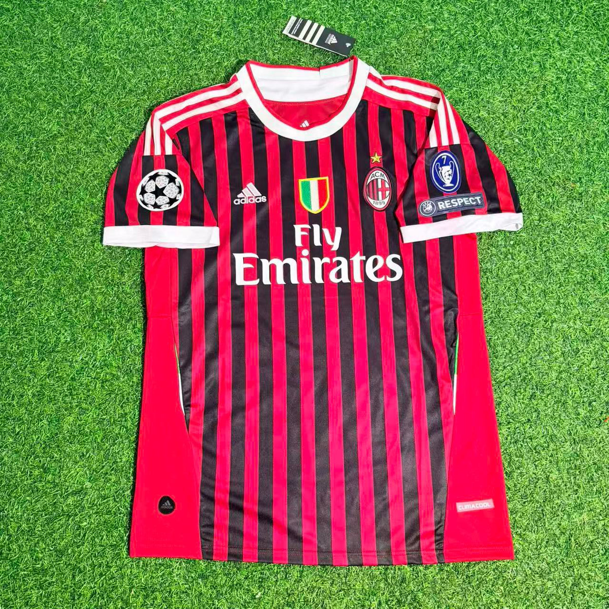 2011/12 Filippo Inzaghi 9 - AC Milan Home Retro Football Jersey – Front View