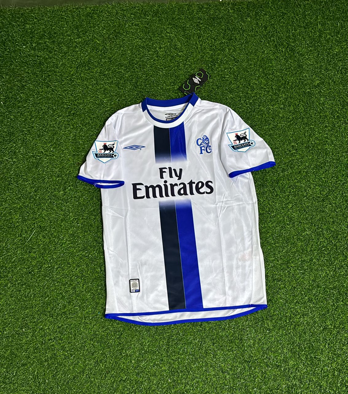 Frank Lampard Chelsea 2004 Retro Football Jersey – Front View