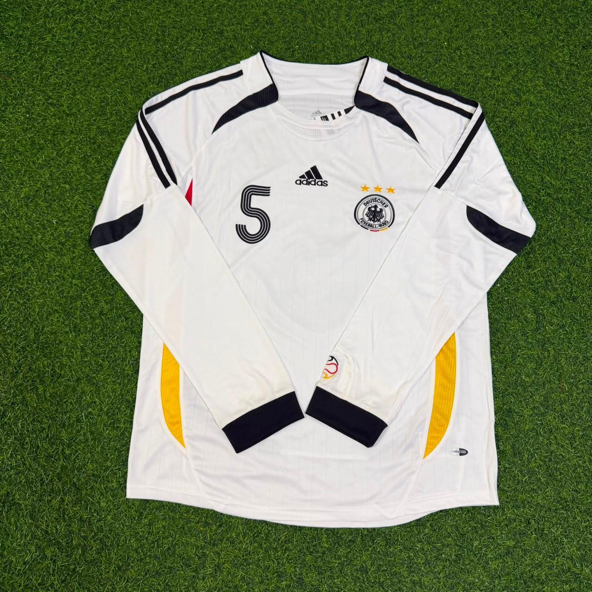 Germany World Cup Long Sleeve White Retro Football Jersey – Franz Beckenbauer – Front View