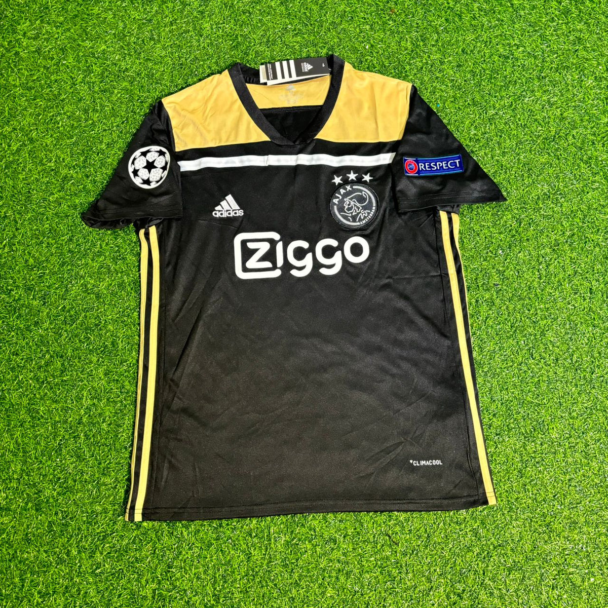 Ajax 2018–2019 Champions League Black Retro Football Jersey – Frenkie De Jong – Front View