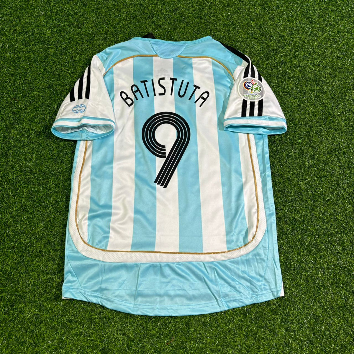 Argentina Retro Soccer Jersey – Gabriel Batistuta – Back View