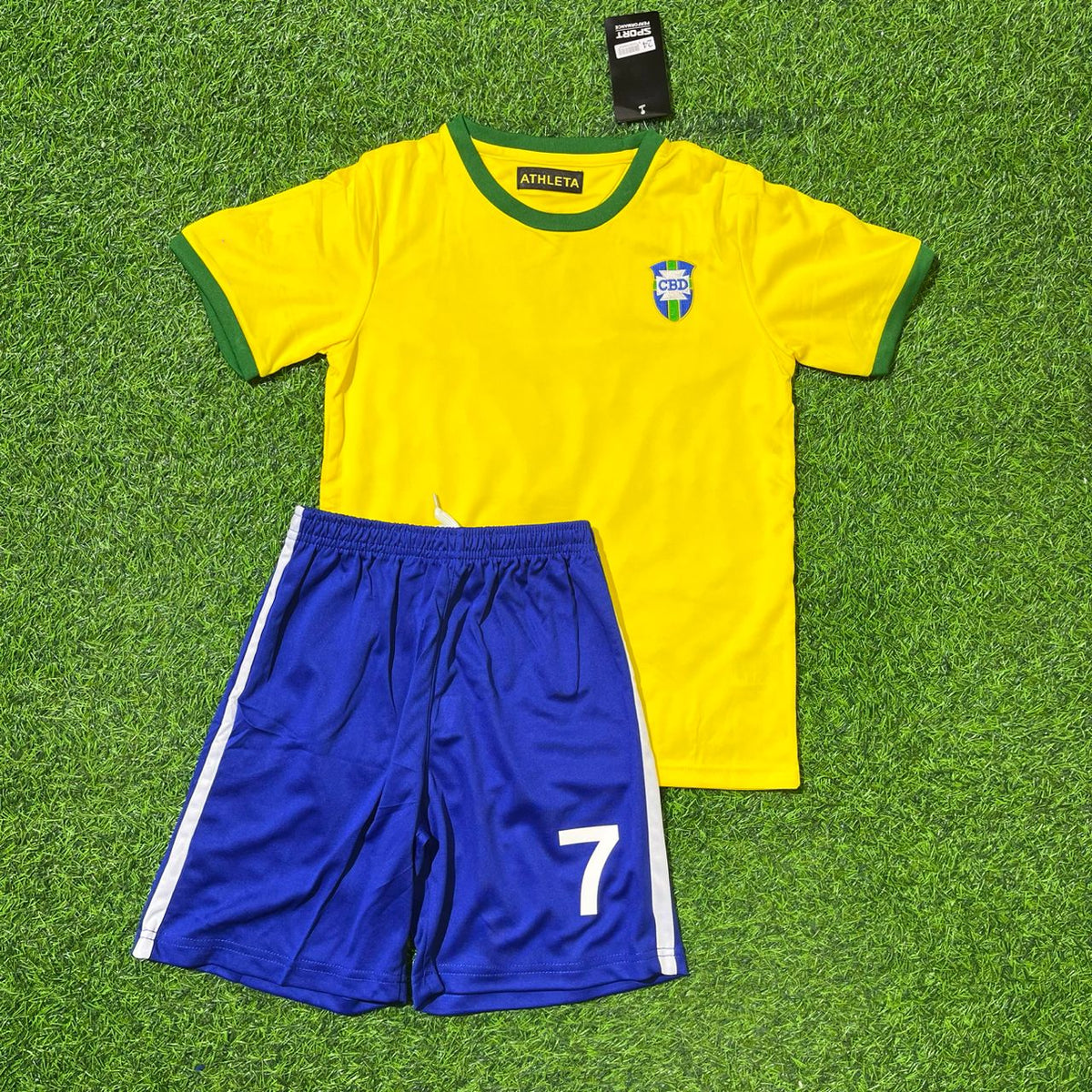 Brazil World Cup Football Jersey – Garrincha – Detailed View