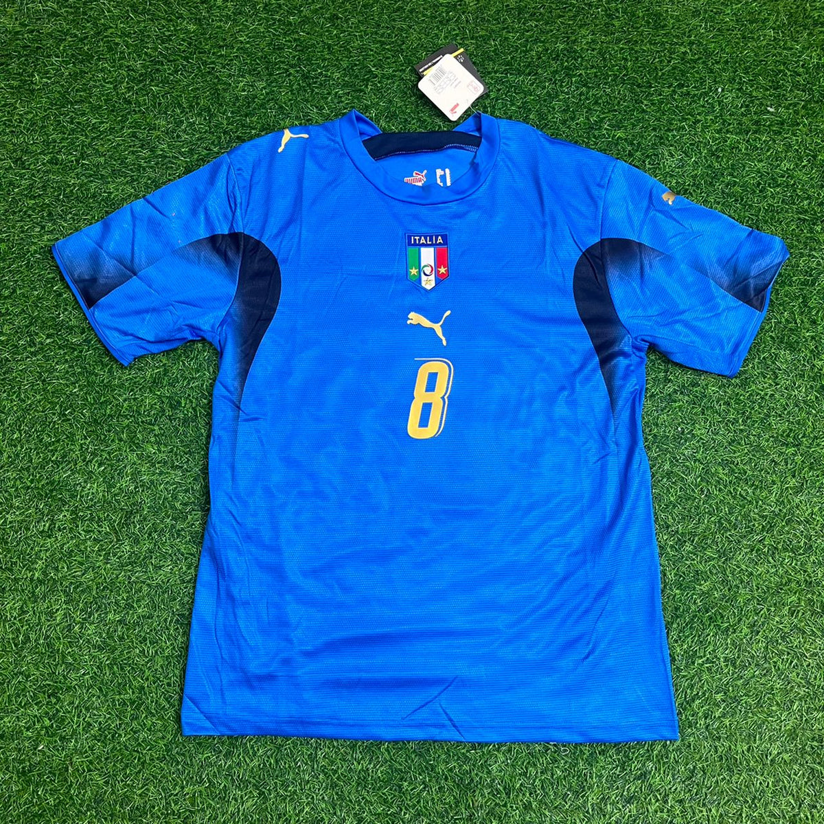 Gennaro Gattuso #8 - Italy 2006 World Cup Final Retro Jersey – Front View