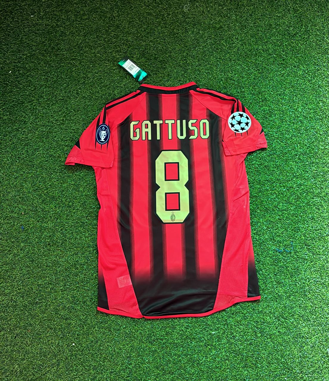 2004/05 Gennaro Gattuso 8 Milan Red & Black Home Retro Football Jersey – Back View