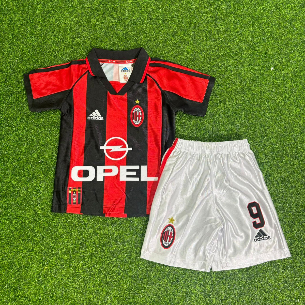 1998/99 George Weah AC Milan Retro Kids Football Jersey – Front View
