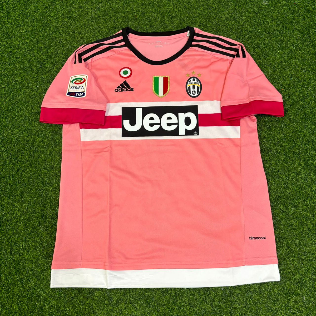 Juventus Retro Pink 2015-2016 Jersey – Giorgio Chiellini – Front View