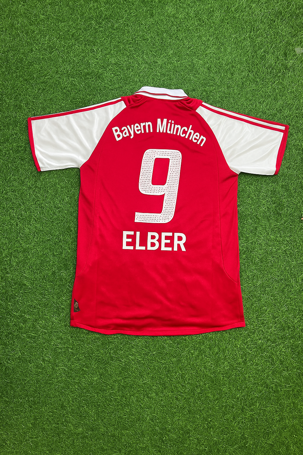 Giovane Elber FC Bayern Munich 2003 2004 Retro Jersey Jersey – Back View