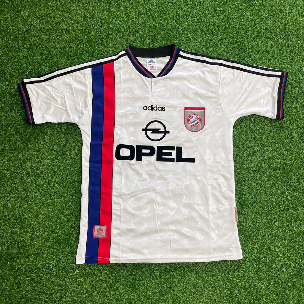 Mehmet Scholl Bayern Munich 1997/98 Away White Retro Football Jersey – Detailed View