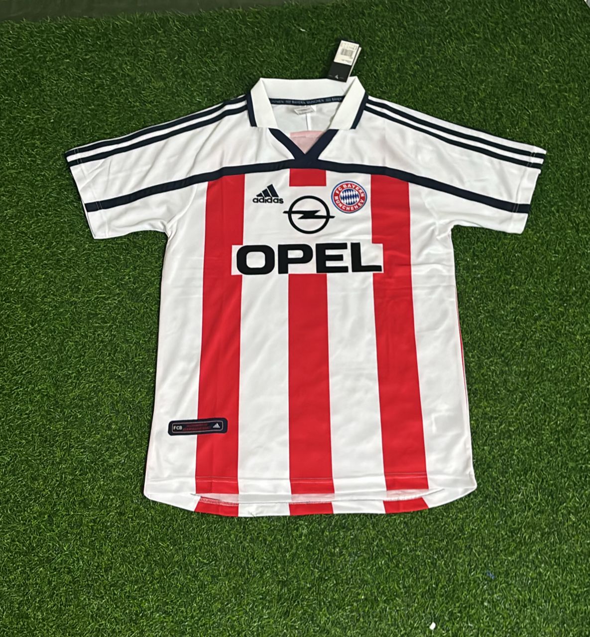 2000 Giovane Elber Bayern Munich 2001 Football Jersey – Front View
