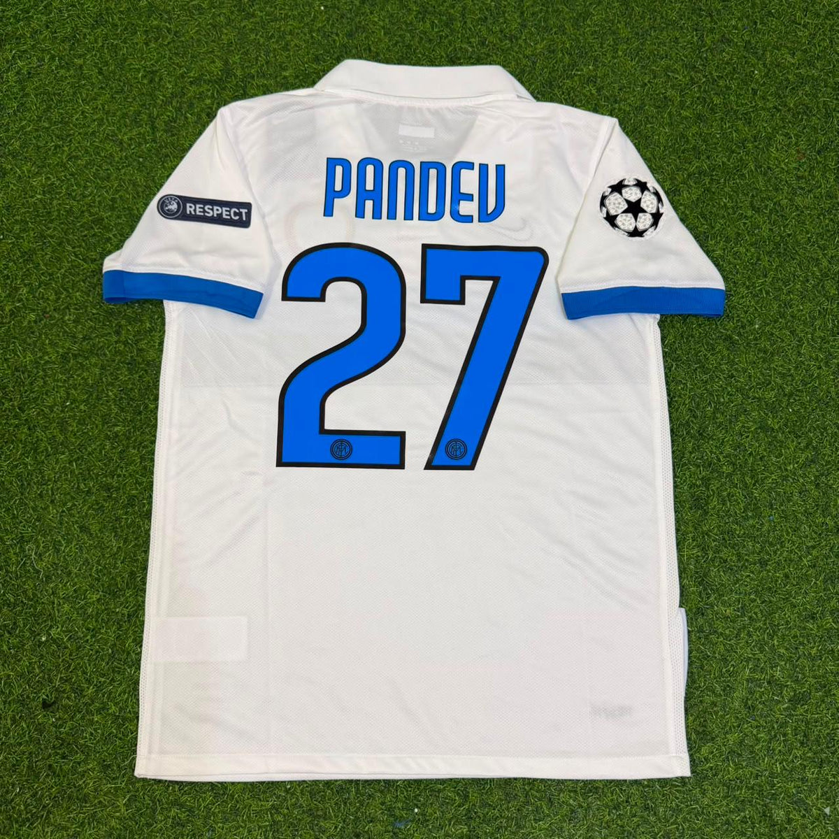 Inter 2009/2010 White Retro Football Jersey – Goran Pandev – Back View
