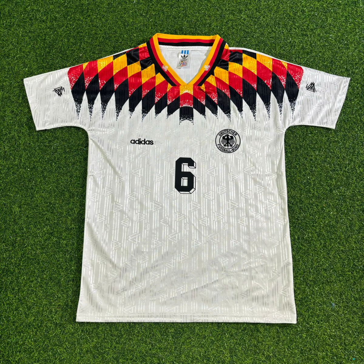 Guido Buchwald Deutschland 1994 Weltmeisterschaft Retro Football Jersey – Front View