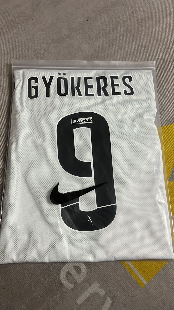 Viktor Gyökeres Sporting CP Lisbon 100th Year Special Commemorative Football Jersey – Detailed View